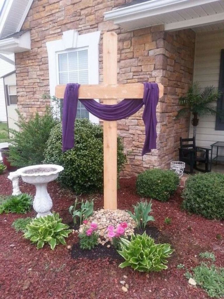 60 Outdoor Easter Decorations ideas which are colorful and egg-stra