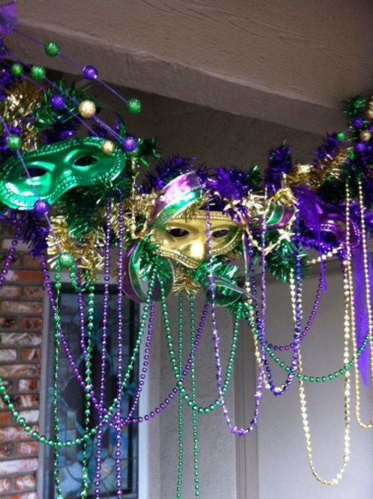 dollar tree mardi gras items