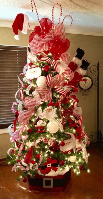 40+ Best Christmas Tree Decor Ideas & Inspirations - Hike N Dip