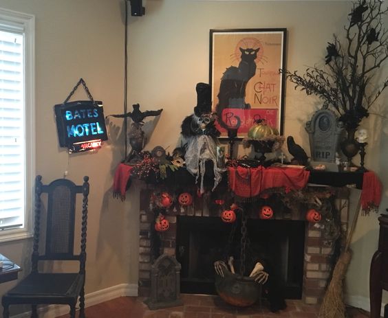 90 Halloween Mantel Decorating Ideas that will spruce up your Fireplace ...