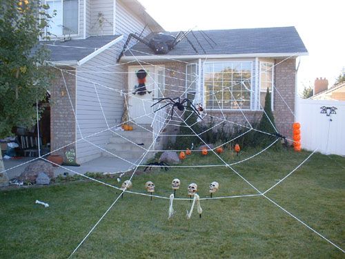 40+ DIY Spider Halloween Decoration Ideas that are creepy as hell ...