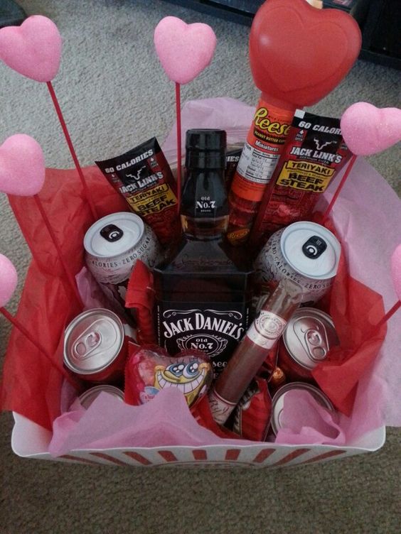 60 Adorable DIY Valentine's Day Gift Baskets For Him That He'll