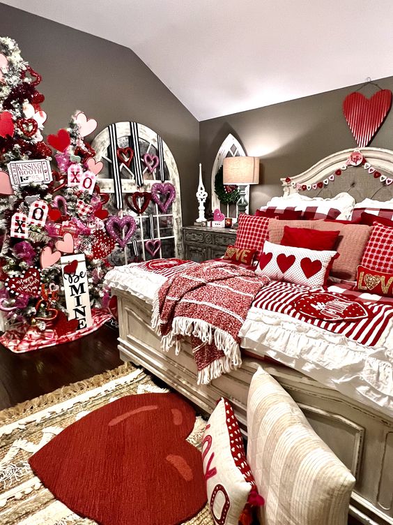 150 Sweet & Romantic Valentine's Home Decorations That Are Really Easy To  Do - Hike n Dip